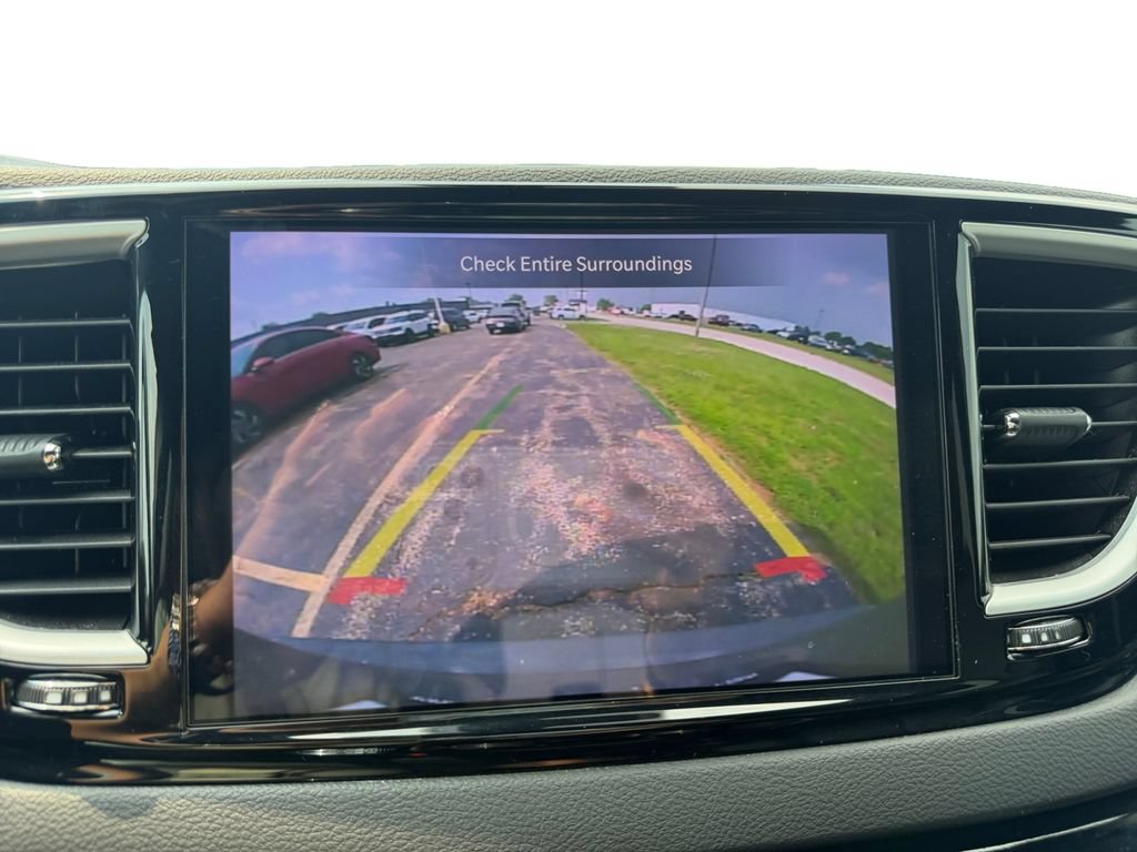Used 2025 Chrysler Pacifica Select FWD image 17