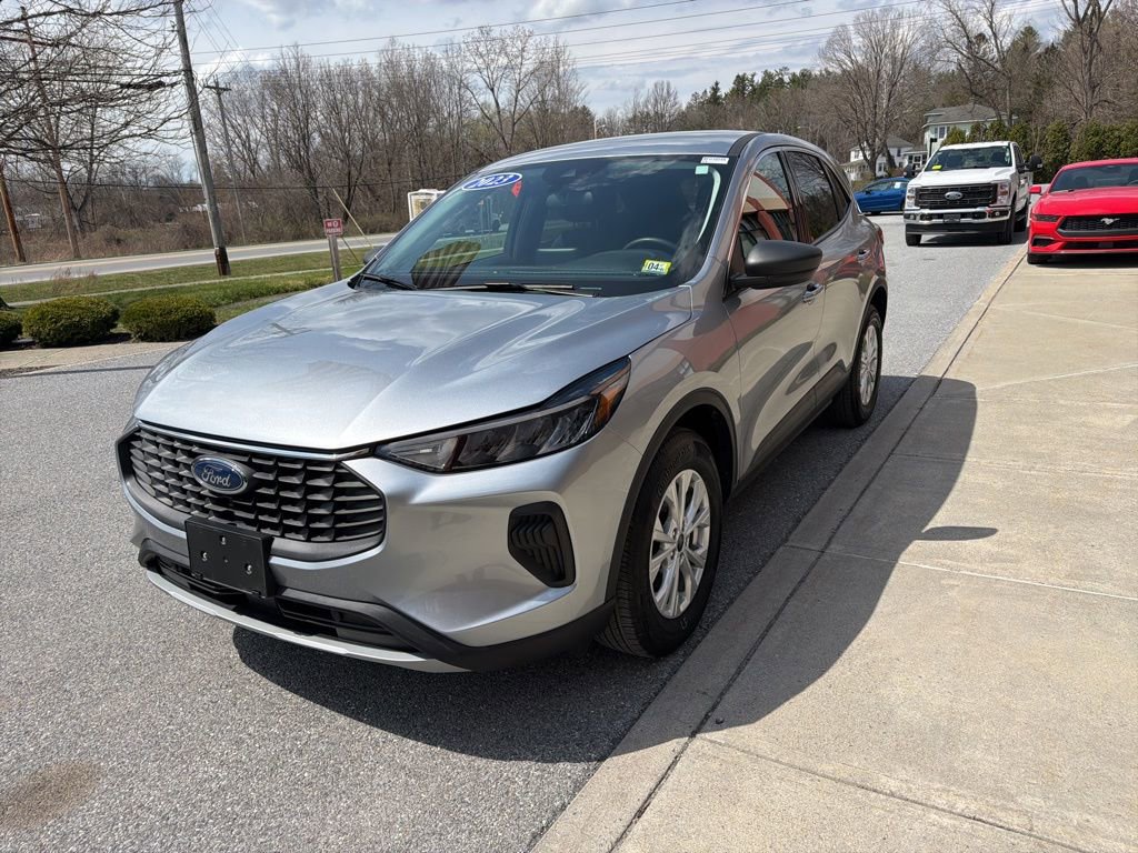 Used 2023 Ford Escape Active image 3