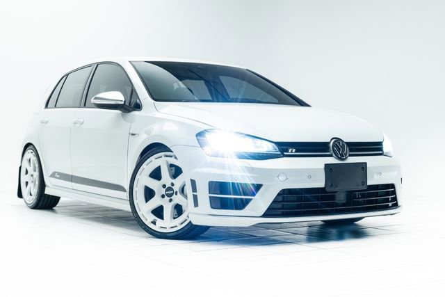Used 2017 Volkswagen Golf R 4-Door image 5