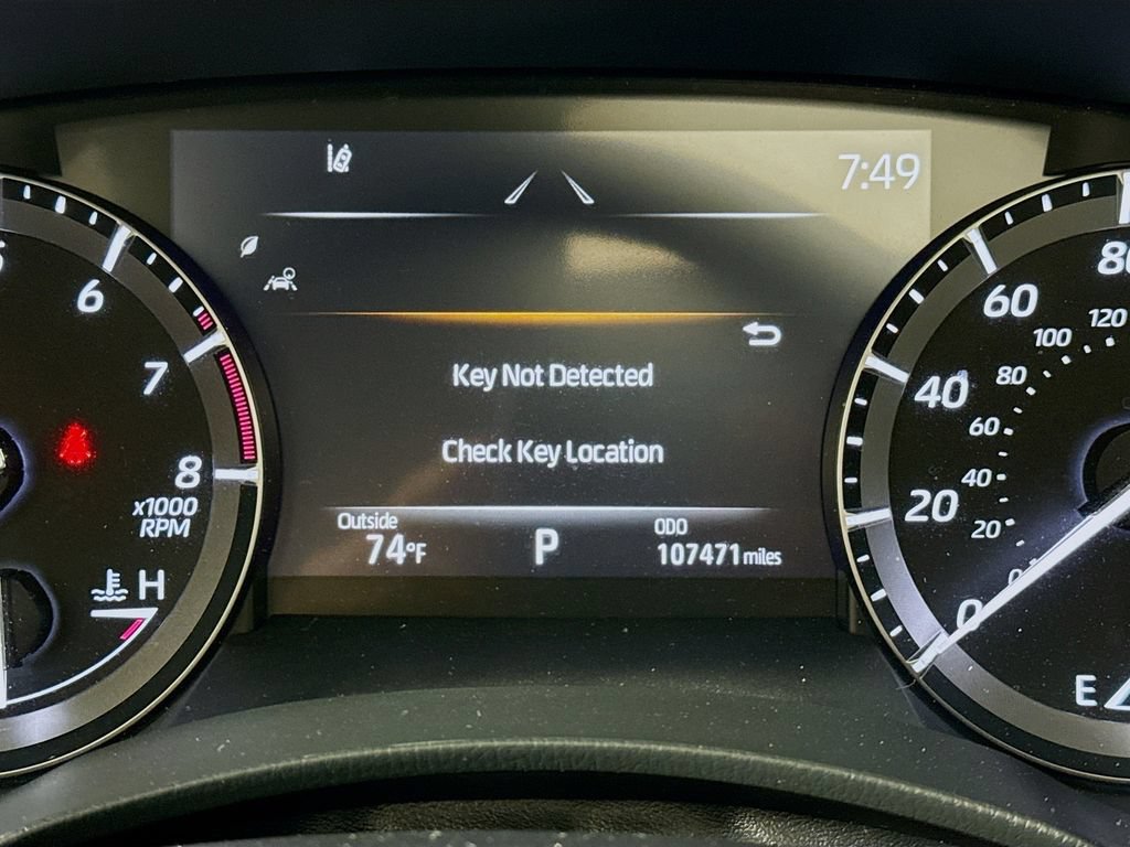 Used 2020 Toyota Highlander Limited FWD image 12