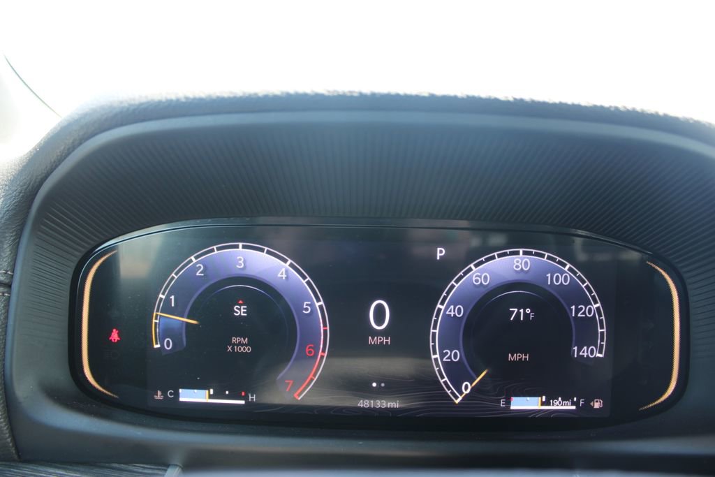 Used 2024 Jeep Wagoneer Series II w/ Flexible Seating Group image 36