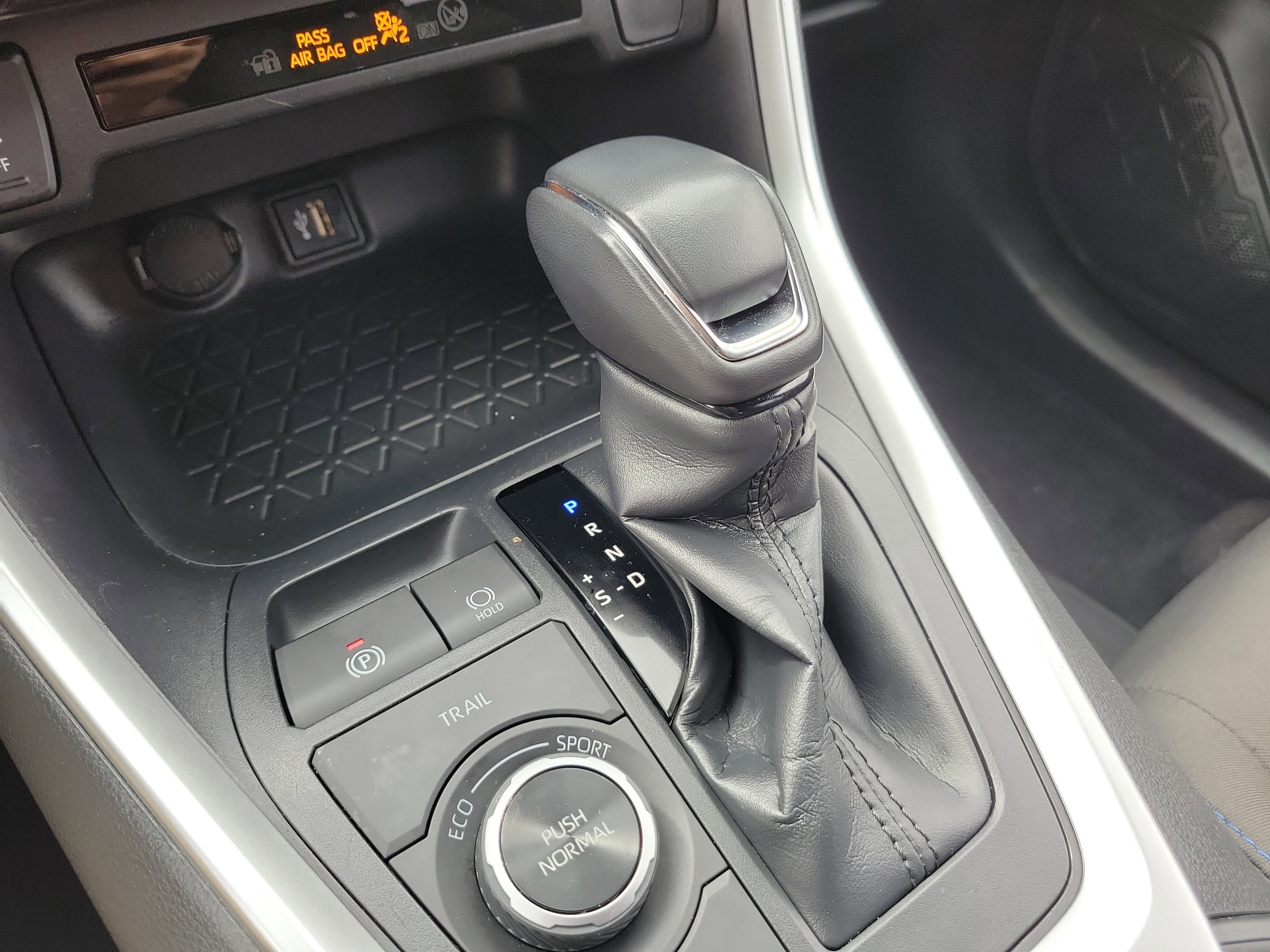 Certified 2024 Toyota RAV4 SE AWD/4WD image 30