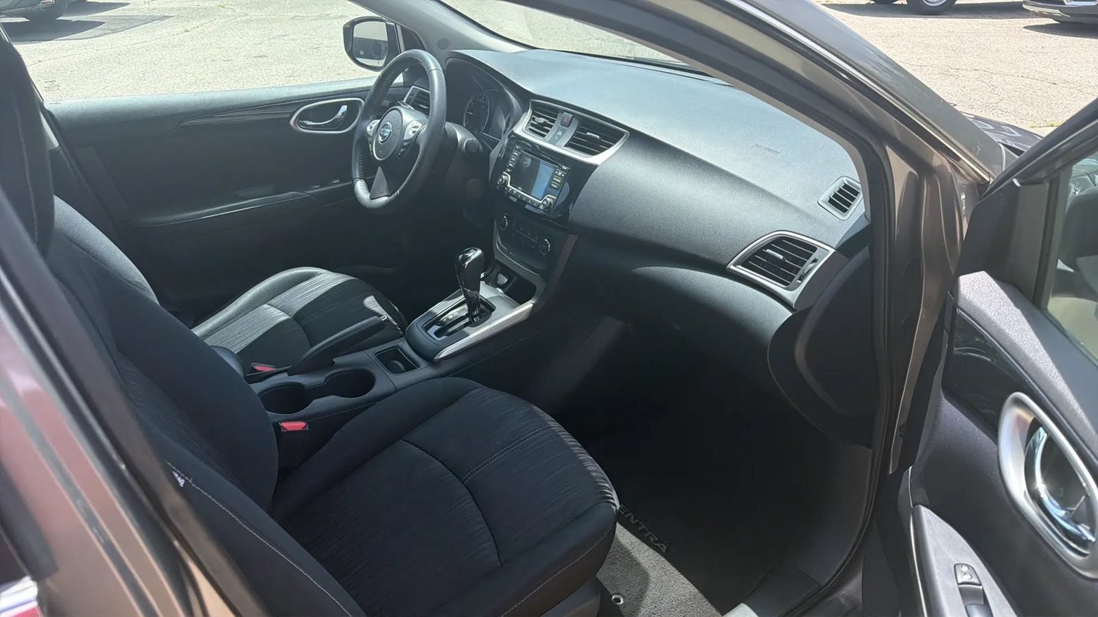 Used 2017 Nissan Sentra SV FWD image 13
