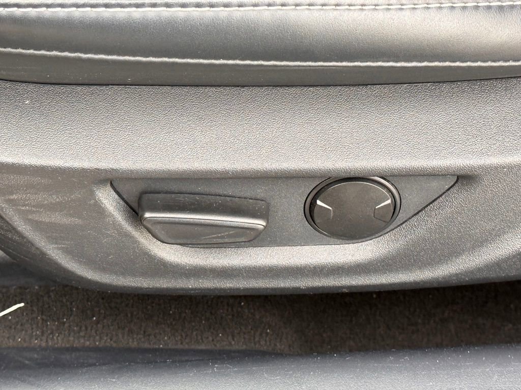 Used 2024 Ford Mustang EcoBoost image 14