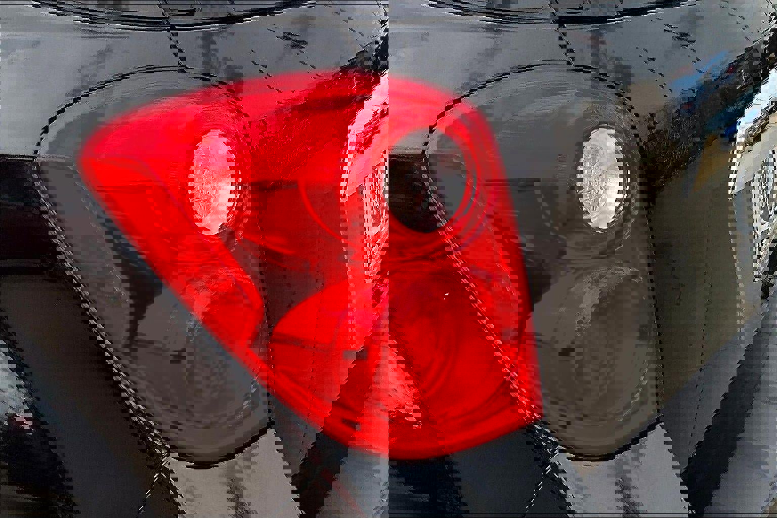 Used 2015 Chevrolet Equinox LT w/ Driver Convenience Package image 23