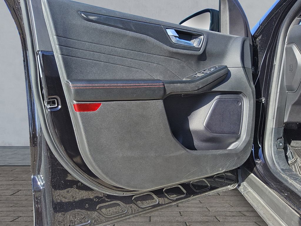 Used 2024 Ford Escape ST-Line image 17