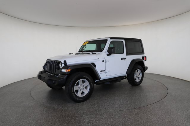 Used 2022 Jeep Wrangler Sport image 3
