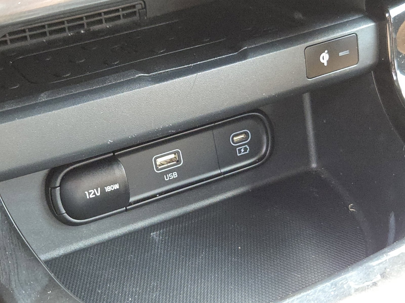 Used 2024 Kia Seltos EX AWD/4WD image 6