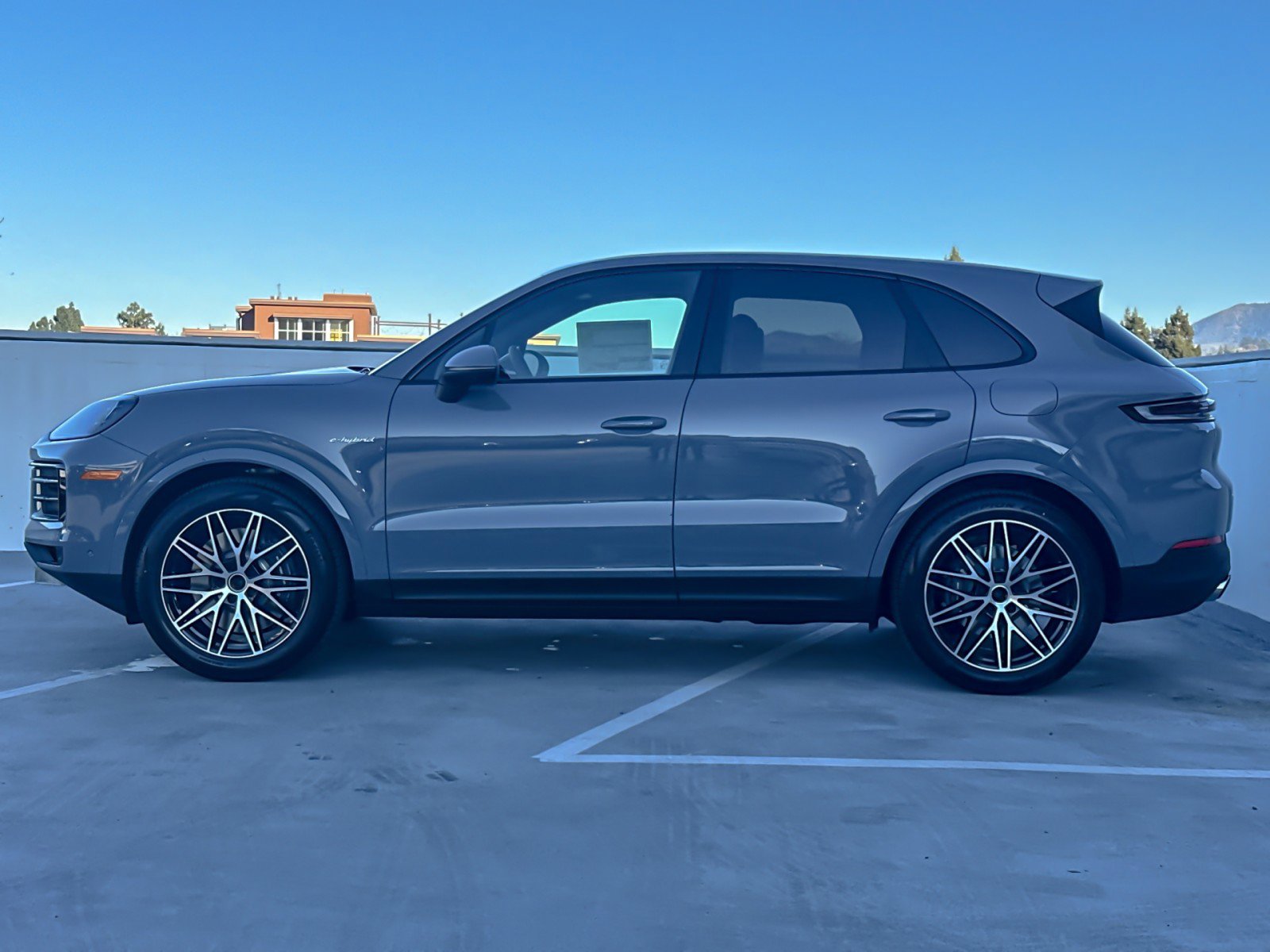 New 2026 Porsche Cayenne E-Hybrid image 2