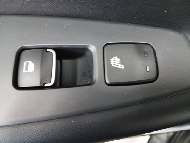 Used 2023 Hyundai Santa Fe Limited image 36