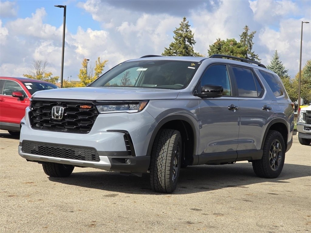 New 2025 Honda Pilot TrailSport image 16