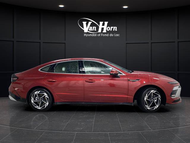 New 2026 Hyundai Sonata SEL AWD/4WD image 2
