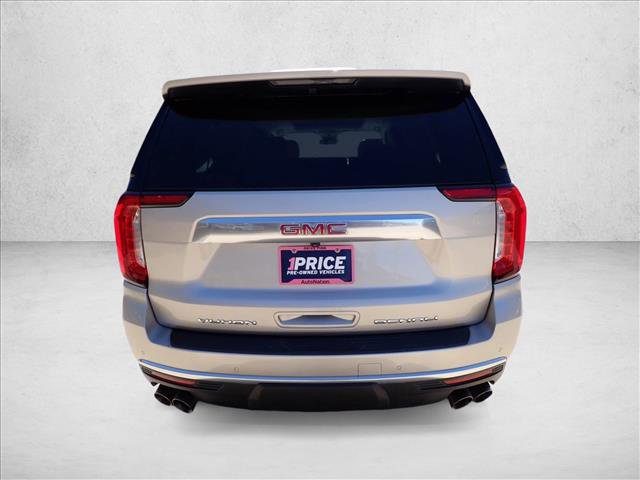 Used 2023 GMC Yukon XL Denali AWD/4WD image 3