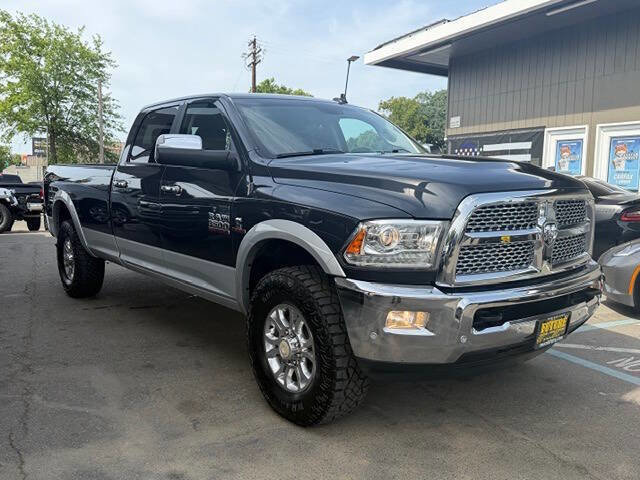Used 2018 RAM 3500 Laramie w/ Cold Weather Group AWD/4WD image 5