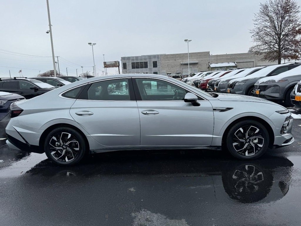 Certified 2024 Hyundai Sonata SEL image 2