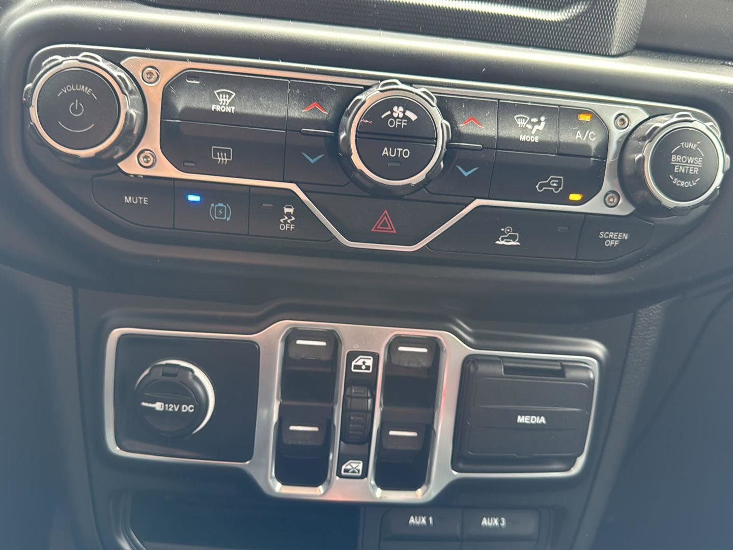 Used 2023 Jeep Wrangler Willys 4xe image 28