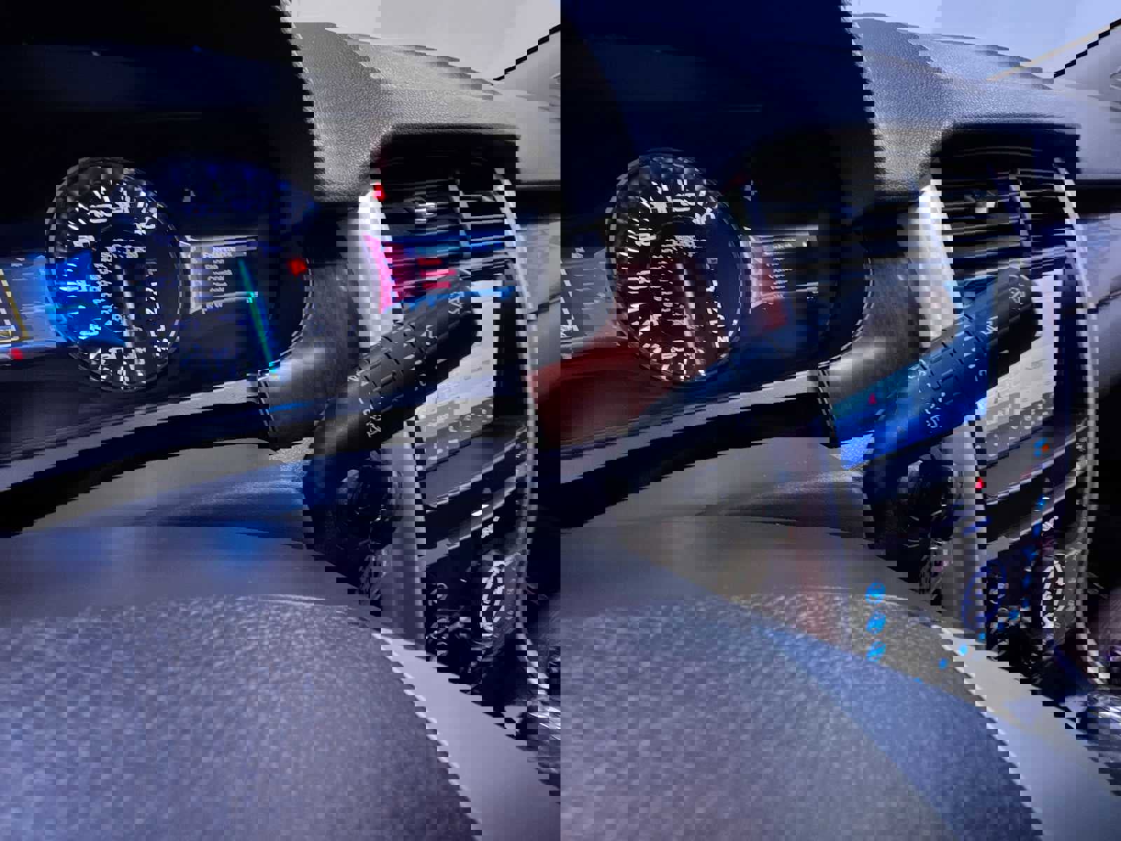 Used 2011 Ford Edge Limited image 18