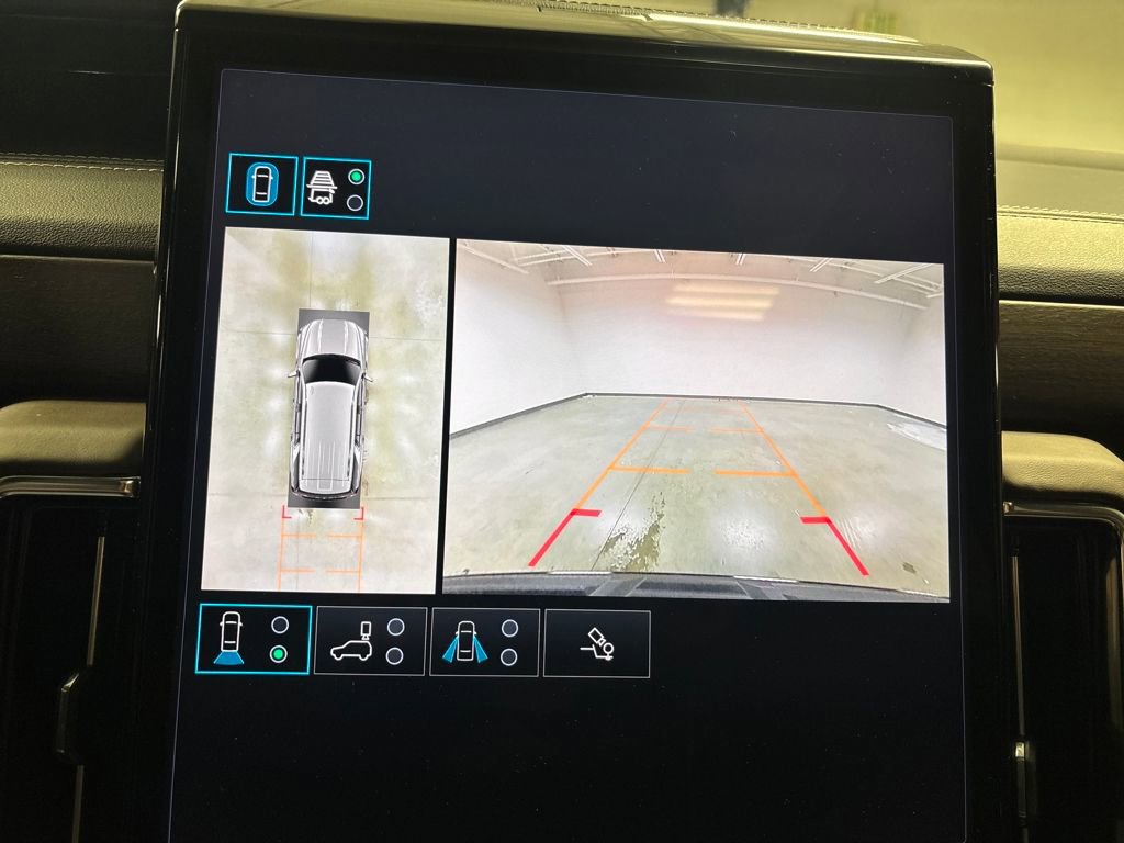 Used 2025 GMC Yukon Denali Ultimate w/ LPO, Floor Liner Package image 45