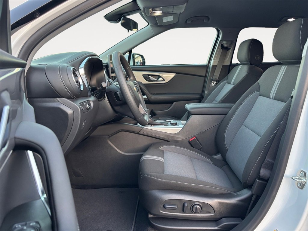 New 2025 Chevrolet Blazer LT w/ Driver Confidence Package image 9