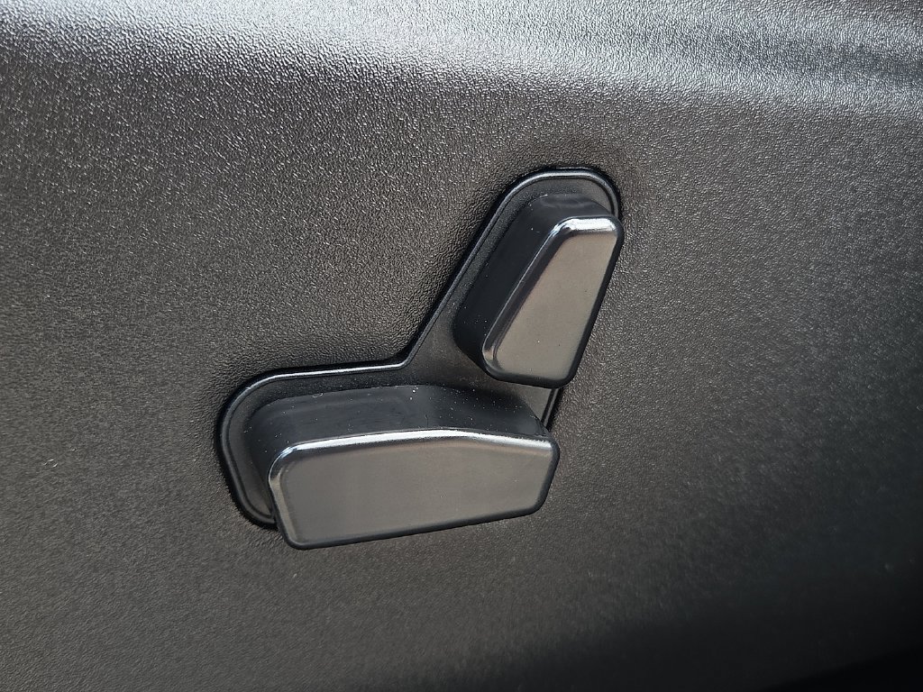 Used 2025 Dodge Durango GT AWD/4WD image 15