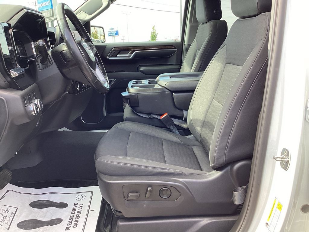 Used 2022 GMC Sierra 1500 SLE image 12