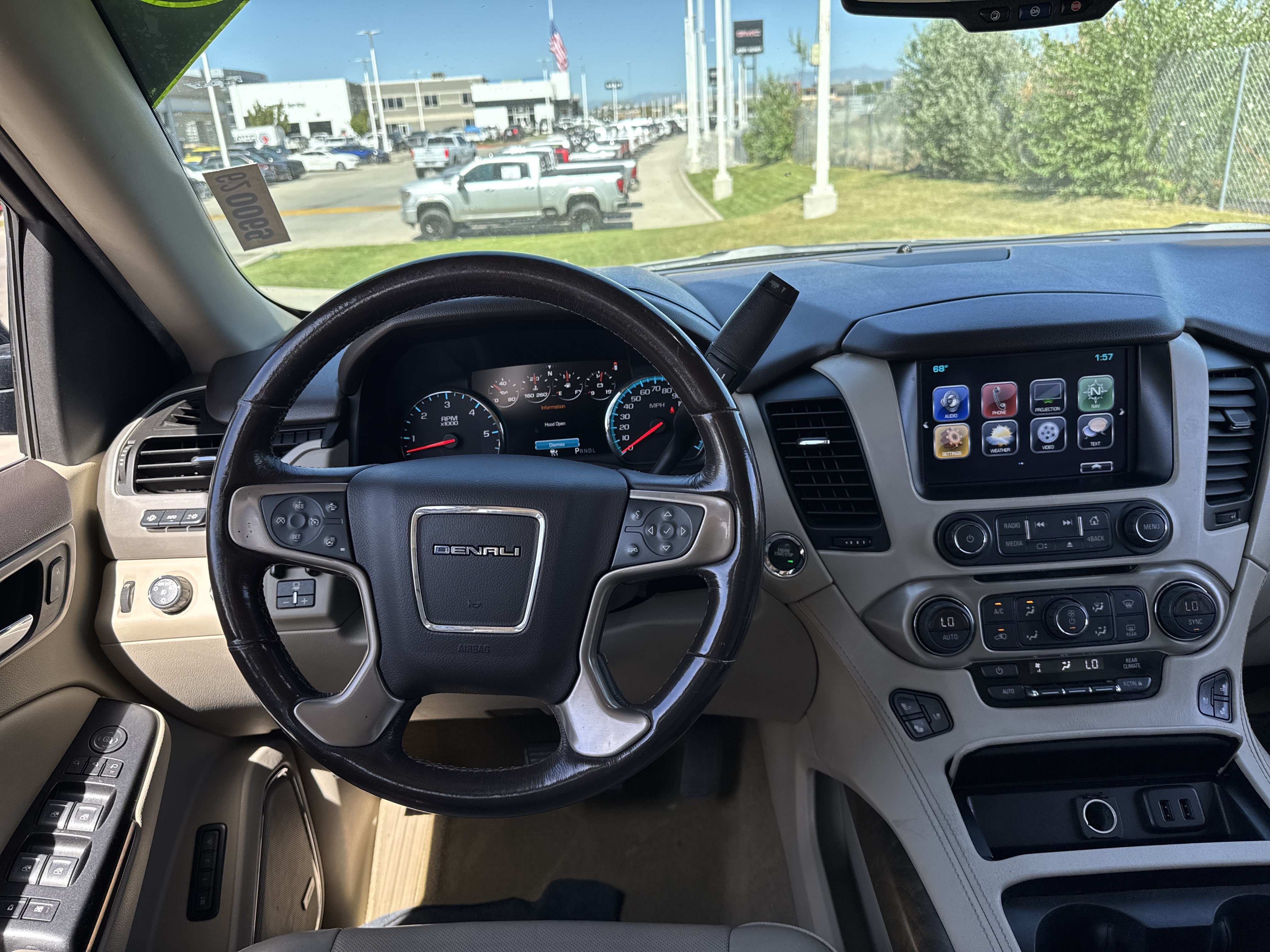 Used 2018 GMC Yukon XL Denali w/ Denali Ultimate Package AWD/4WD image 17