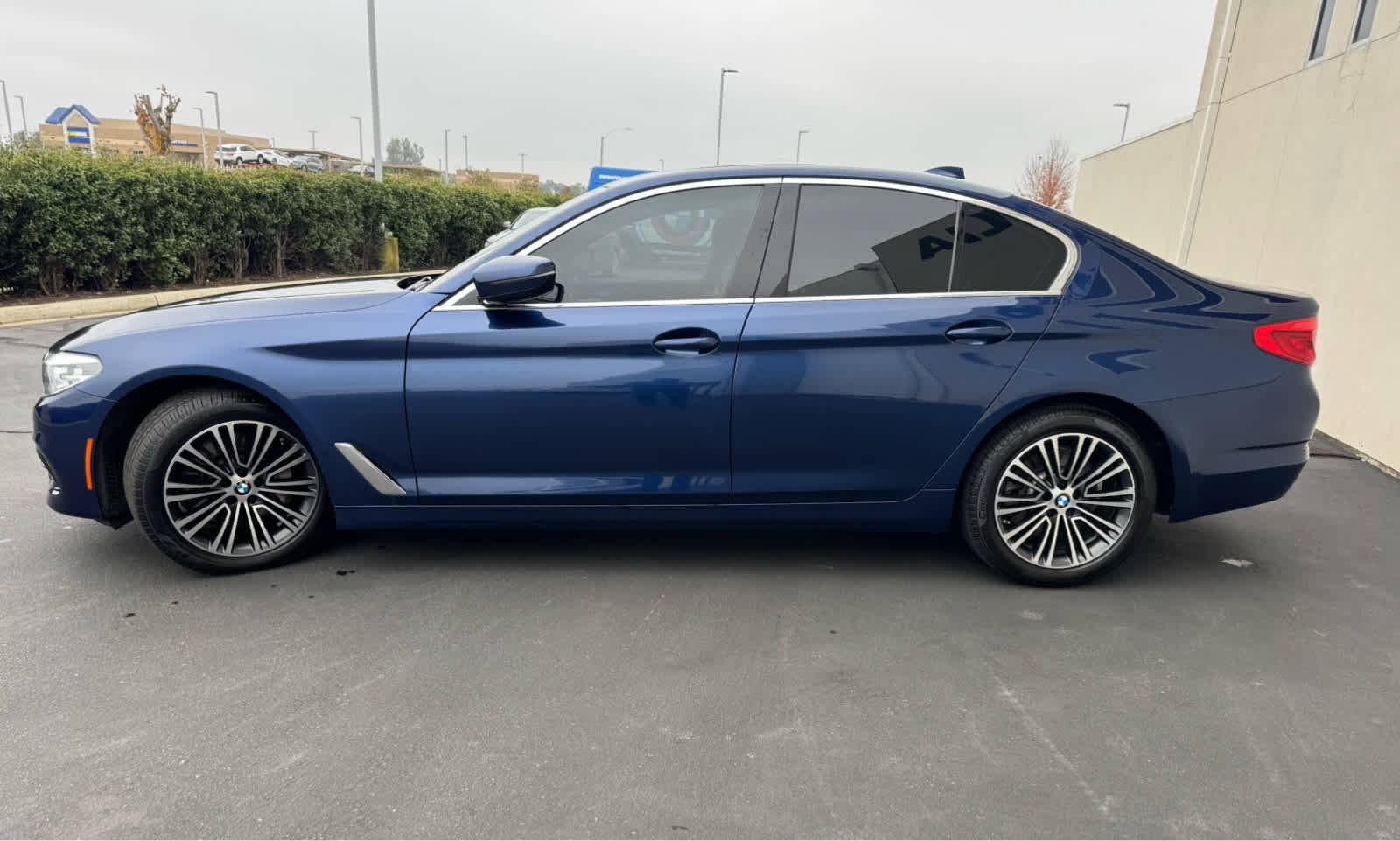 Used 2019 BMW 530i w/ Convenience Package image 3