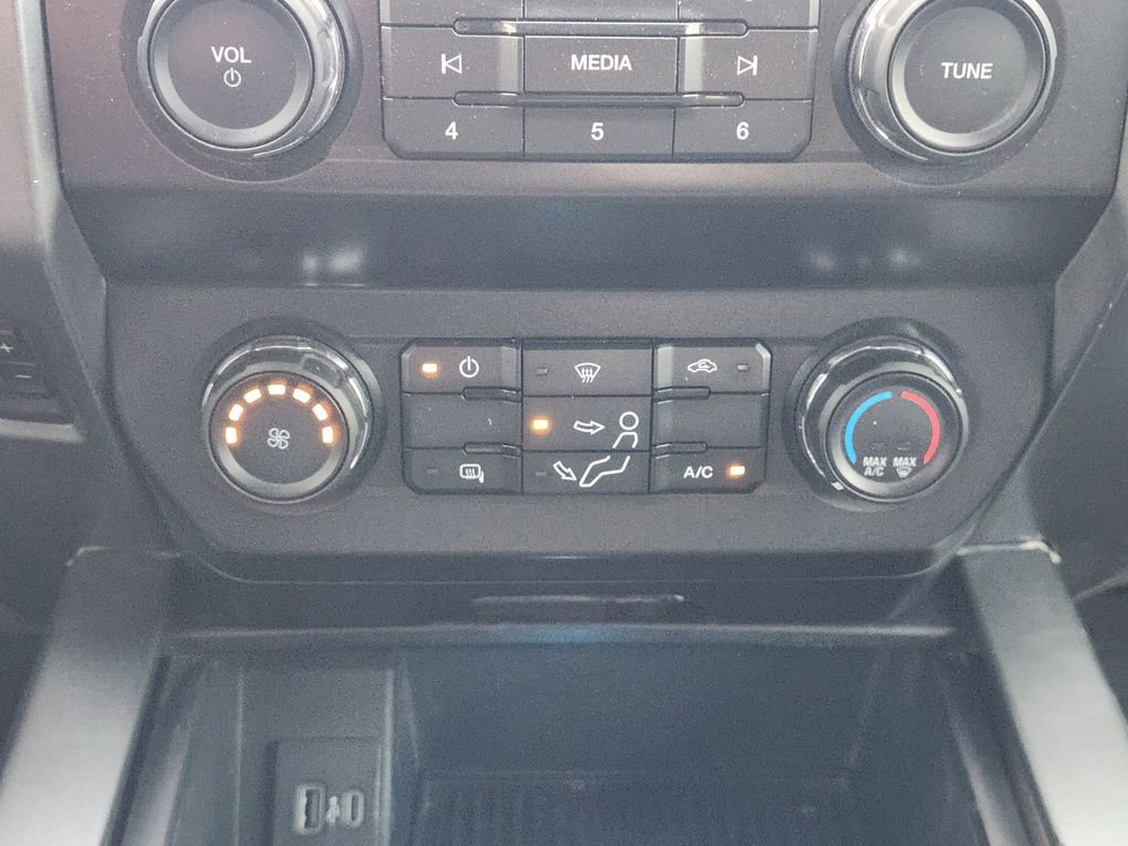 Used 2021 Ford F250 XLT w/ FX4 Off-Road Package AWD/4WD image 18