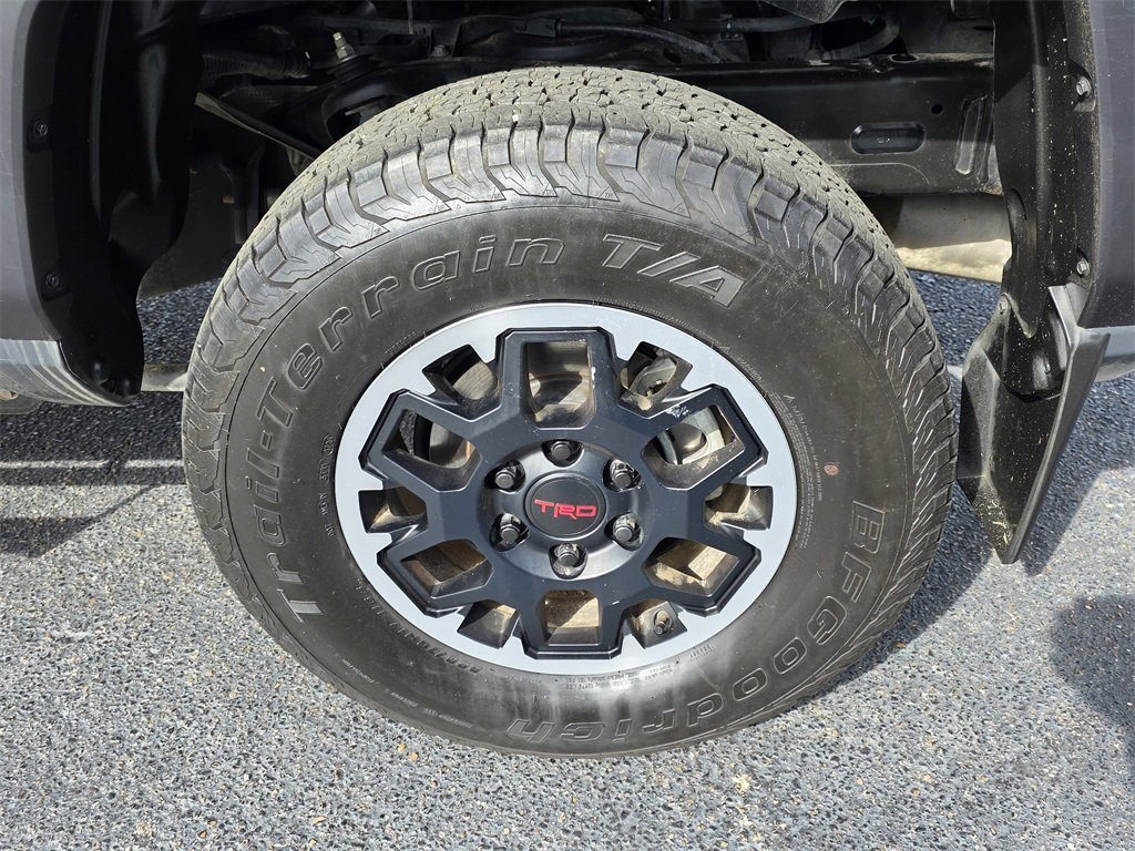 Used 2024 Toyota Tacoma TRD Off-Road image 27