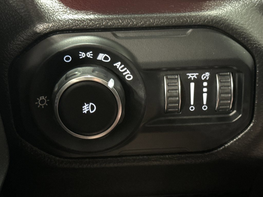 Used 2021 Jeep Wrangler Rubicon image 31