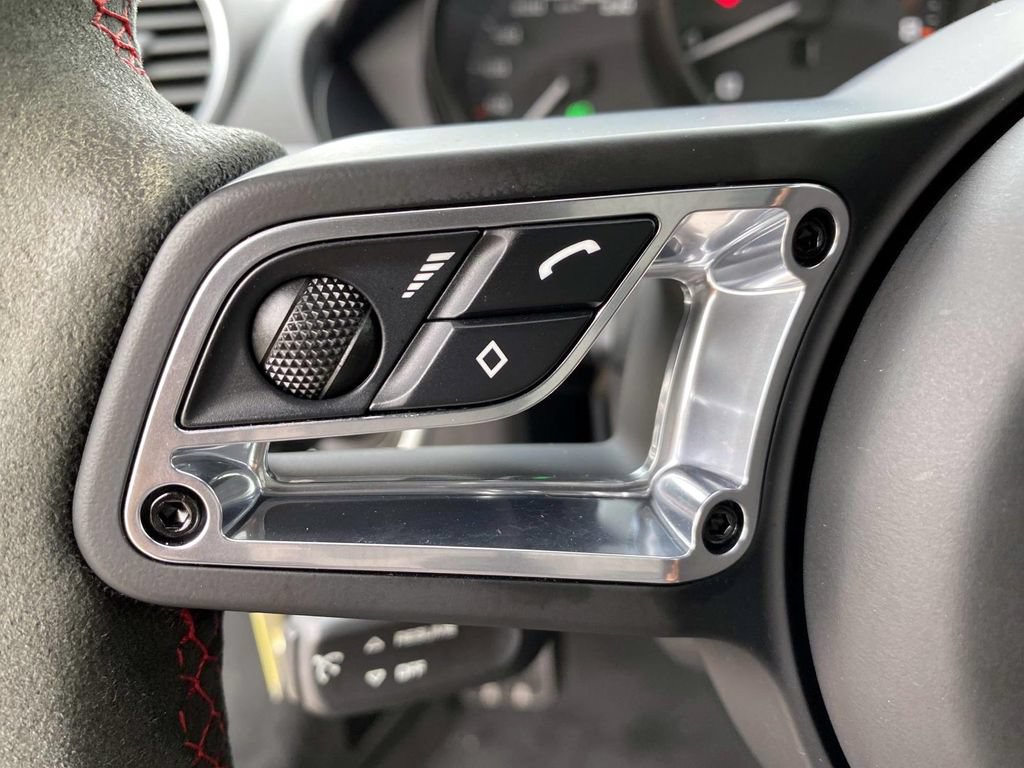 Used 2021 Porsche 718 Boxster Spyder RWD image 16
