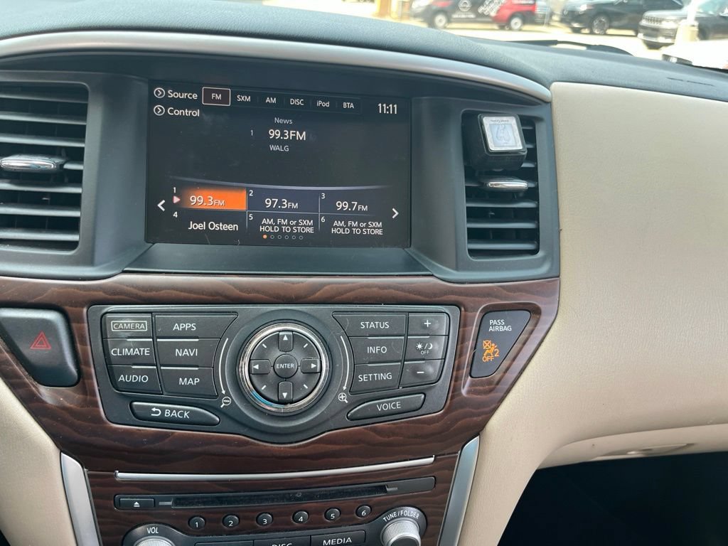 Used 2017 Nissan Pathfinder Platinum FWD image 29