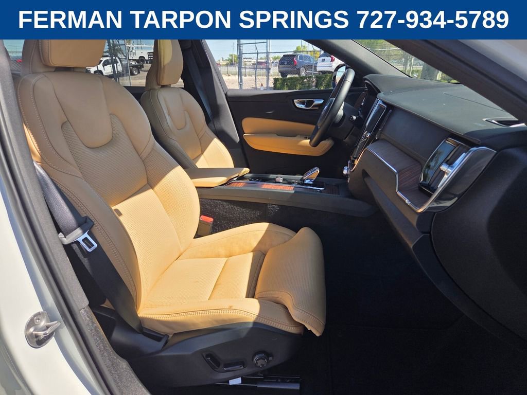 Used 2025 Volvo XC60 B5 Ultra w/ Protection Package Premier image 19