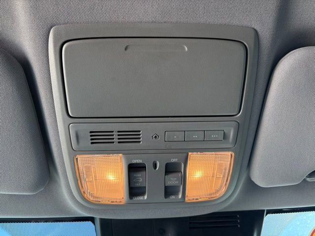 Used 2017 Honda CR-V Touring image 21