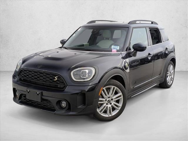 Used 2023 MINI Cooper Countryman SE image 1