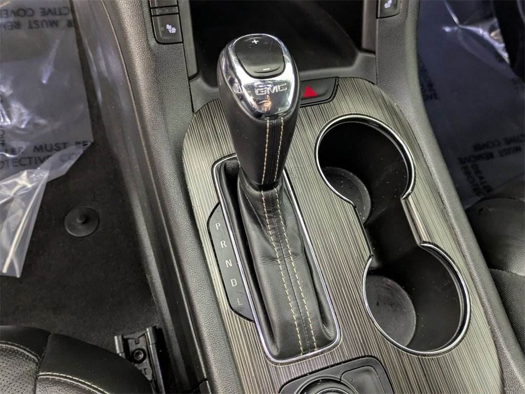 Used 2018 GMC Acadia SLT image 17