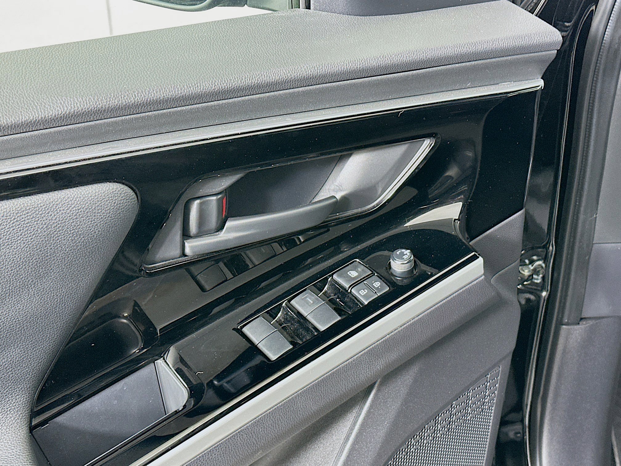 Used 2024 Toyota bZ4X XLE image 15