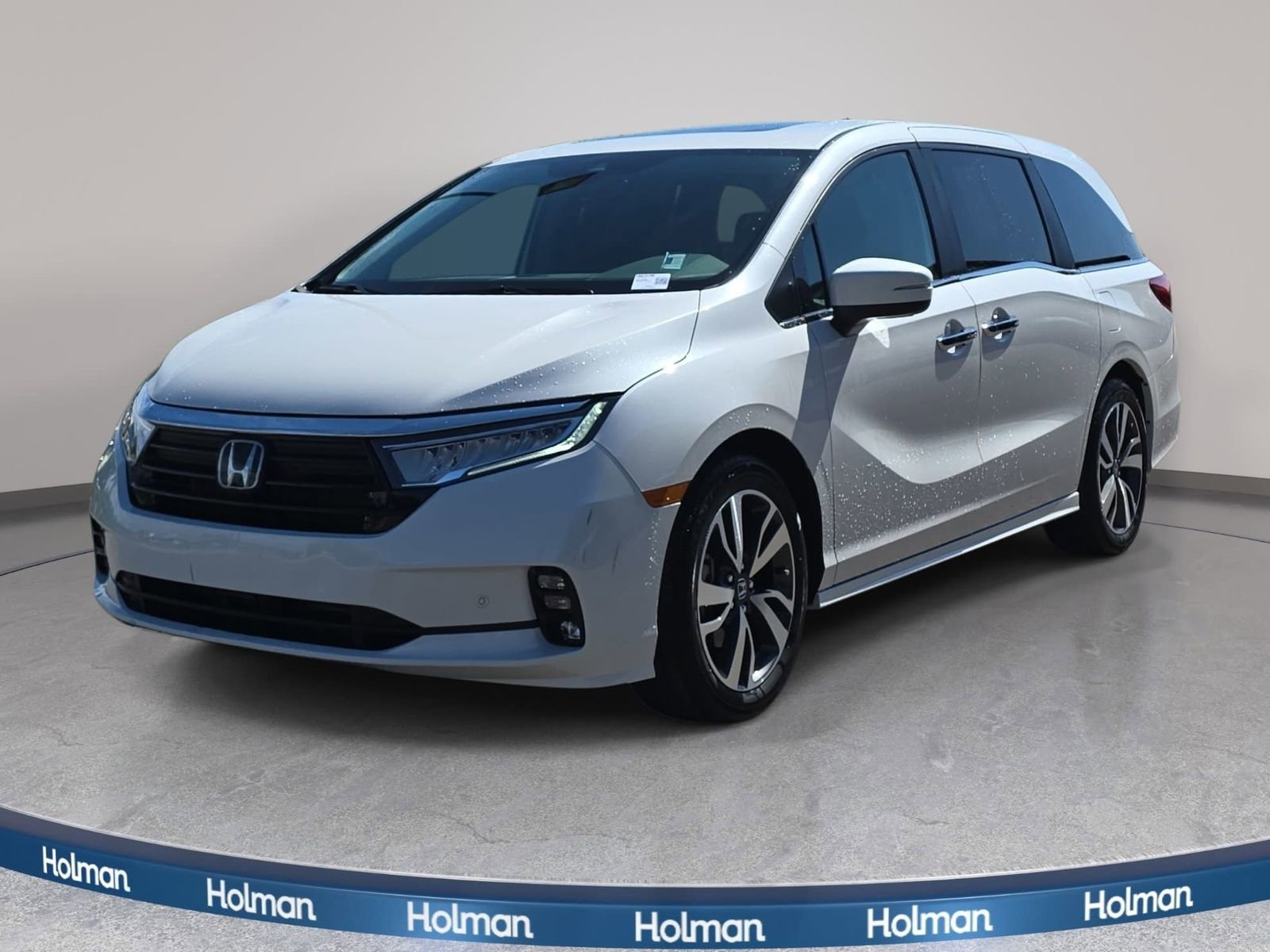 Used 2023 Honda Odyssey Touring image 1
