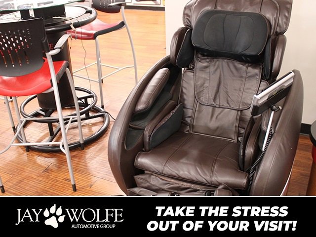 Used 2022 Toyota Tundra SR5 w/ SR5 Convenience Package image 27