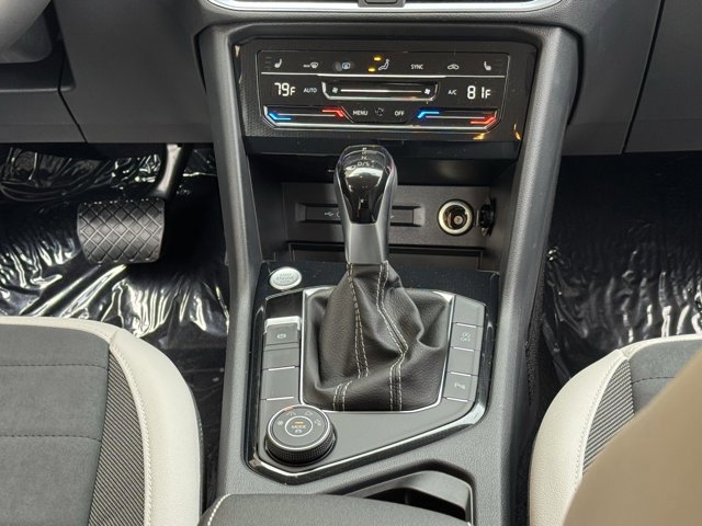 New 2026 Volkswagen Taos SE image 19