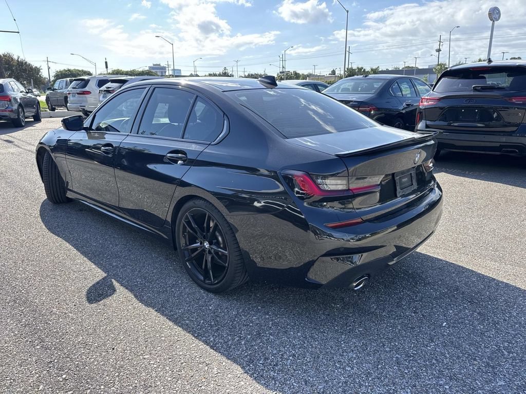 Used 2019 BMW 330i Sedan w/ M Sport Package RWD image 5