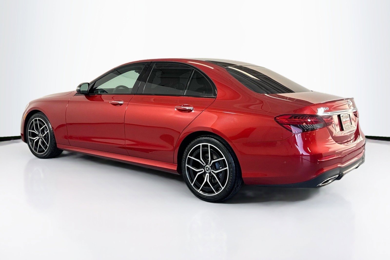 Used 2021 Mercedes-Benz E 350 Sedan w/ Premium Package image 7