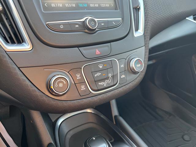 Used 2018 Chevrolet Malibu LT image 19