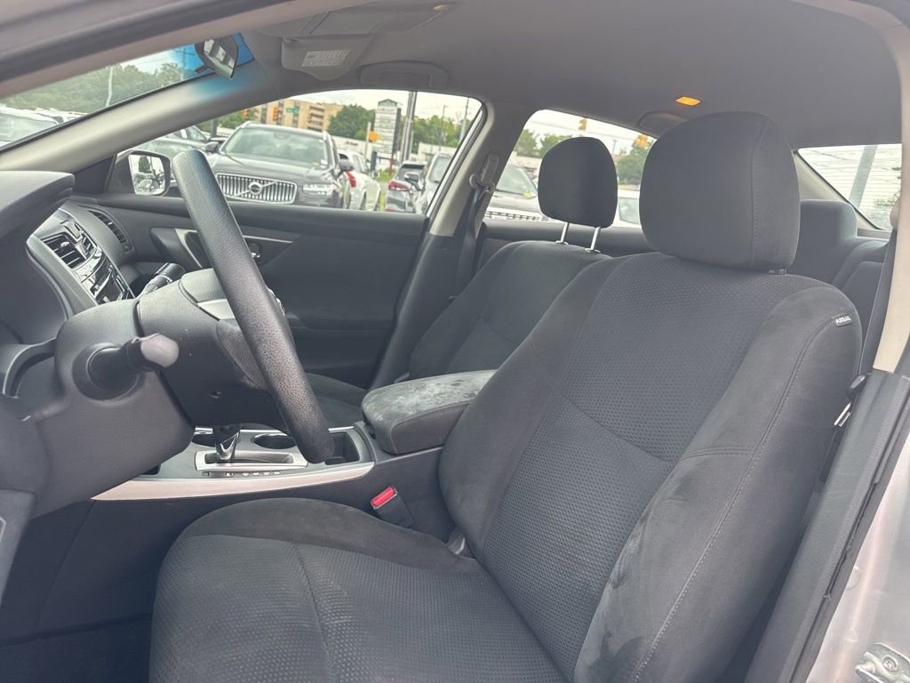 Used 2015 Nissan Altima 2.5 S w/ Sport Value Package FWD image 13