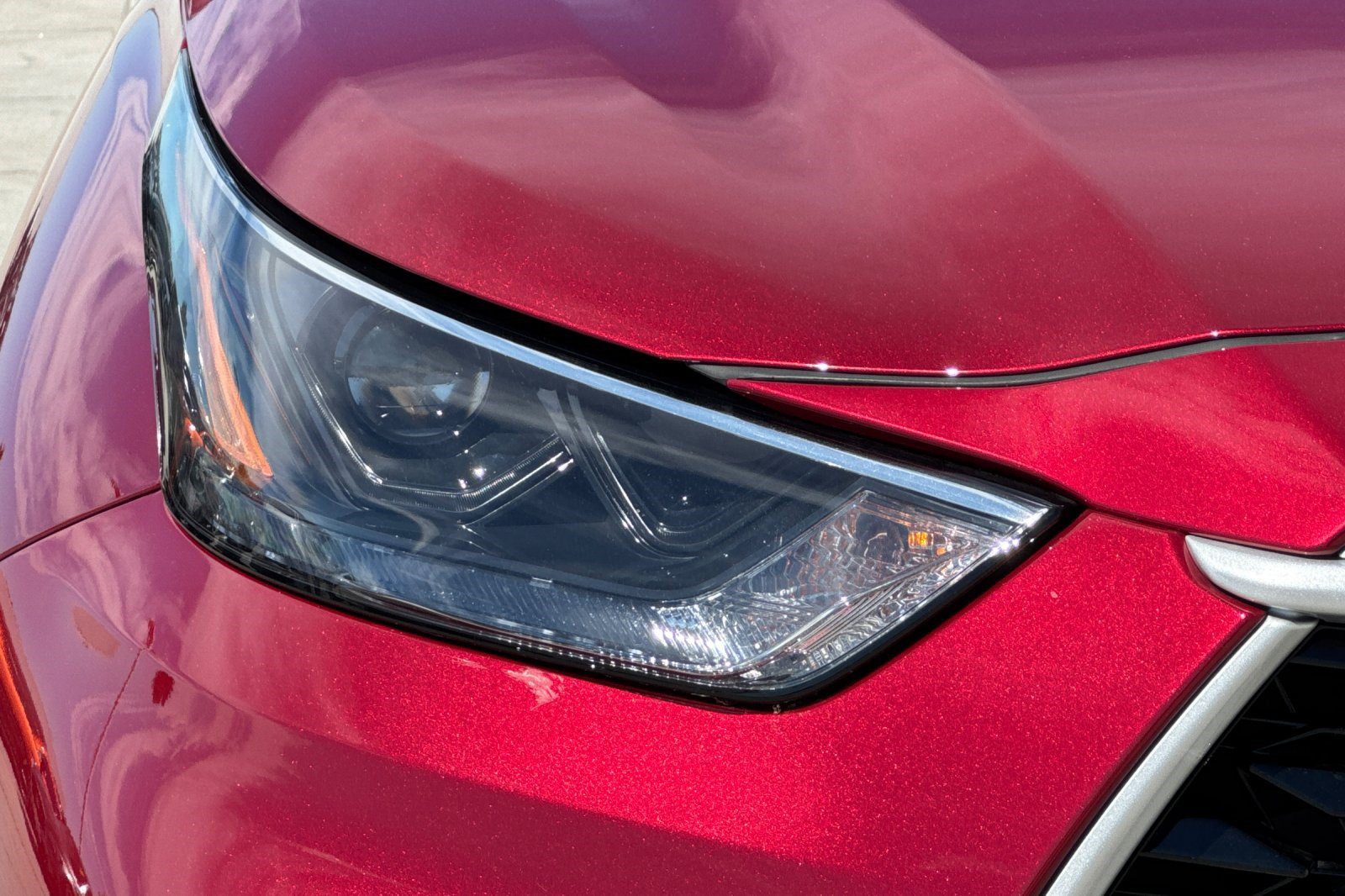 Certified 2026 Toyota Highlander XLE AWD/4WD image 12