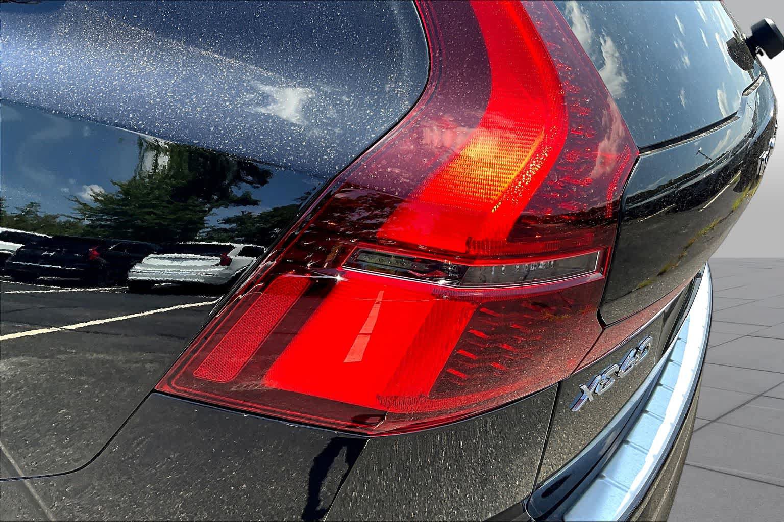 New 2026 Volvo XC60 B5 Ultra w/ Protection Package Premier AWD/4WD image 5
