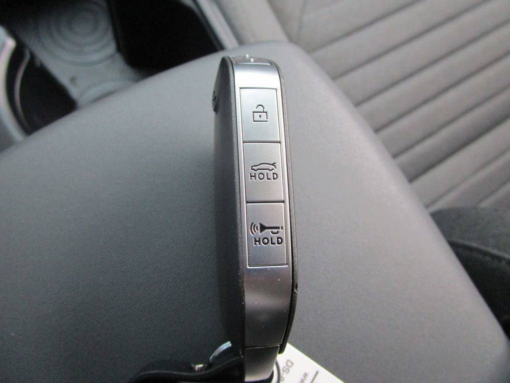 Used 2025 Kia K4 EX image 37