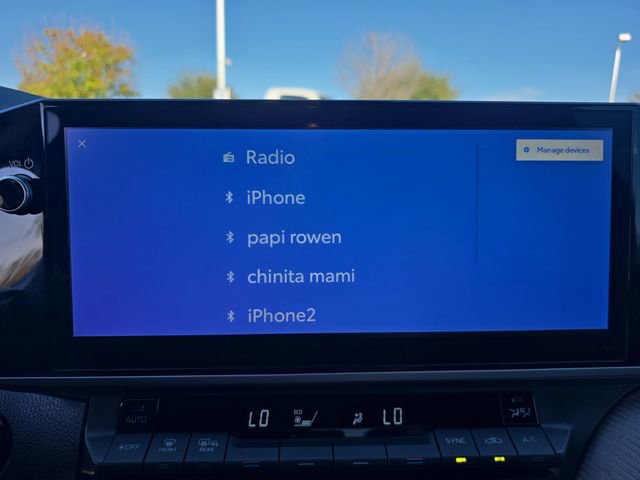 Used 2025 Toyota Camry SE image 20