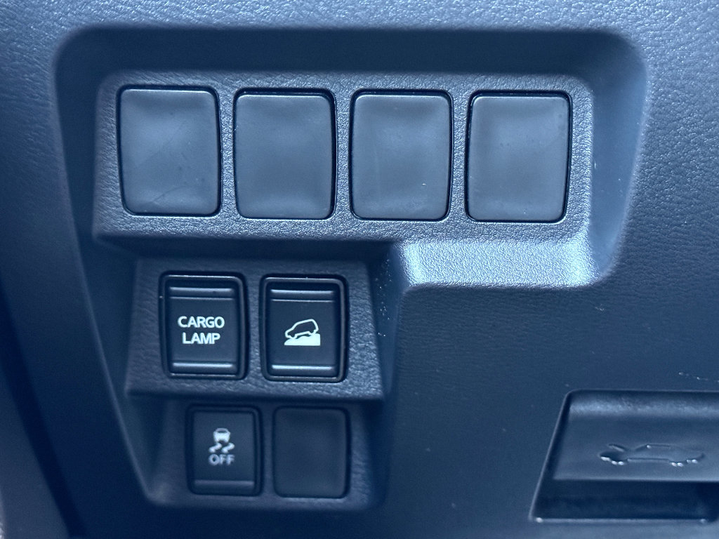 Used 2022 Nissan Frontier SV image 17