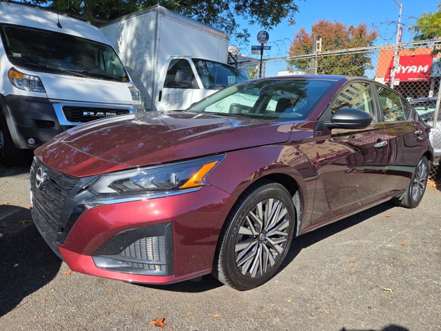 Used 2025 Nissan Altima 2.5 SV FWD image 5